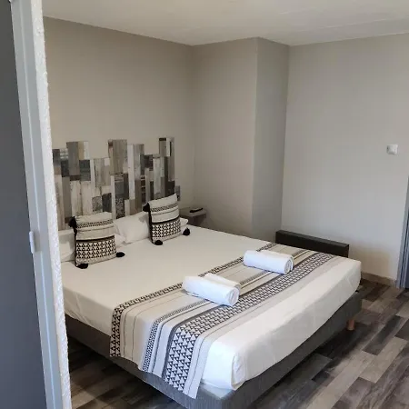 Hotel Les Voyageurs 3*