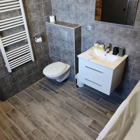 Les Voyageurs Hotel